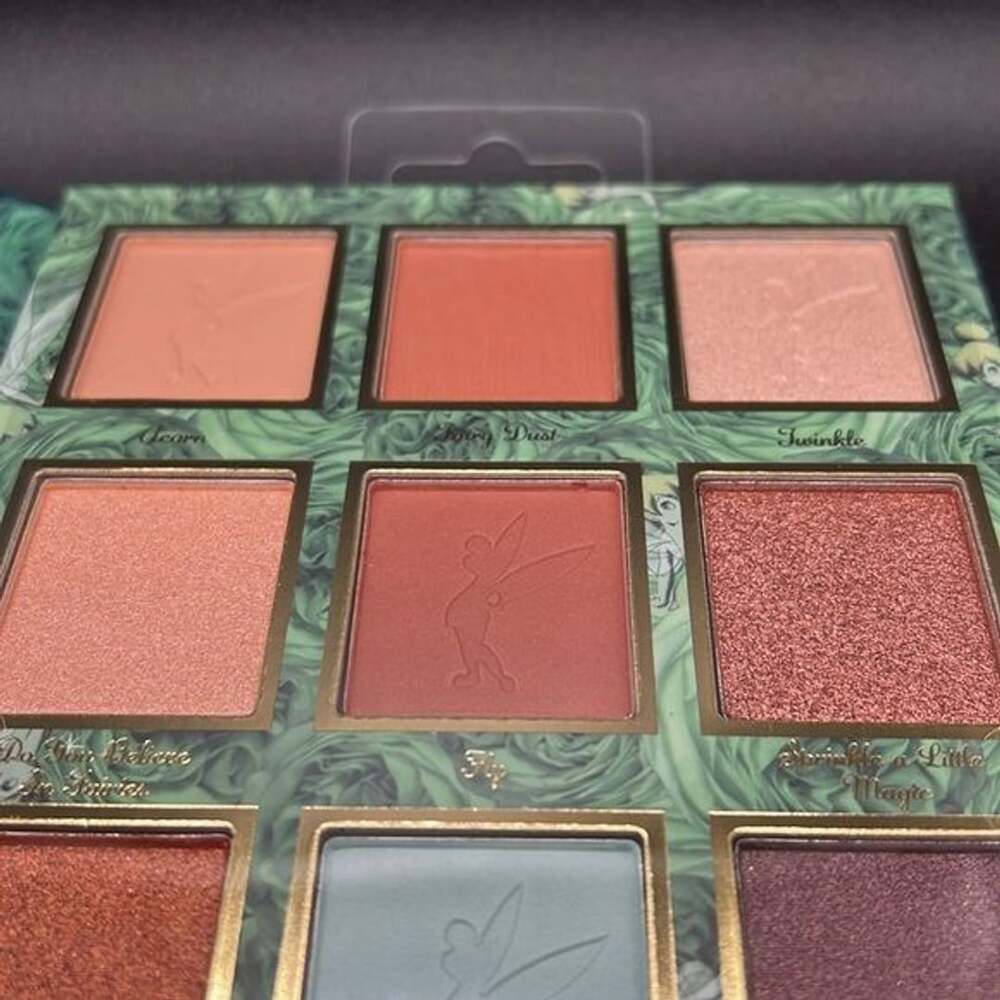 Disney Tinkerbell Eyeshadow Mirror Palette - Picture 3 of 6